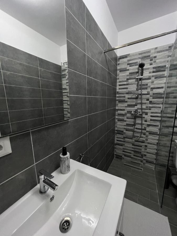 New Residence Apartament Popesti-Leordeni Екстериор снимка